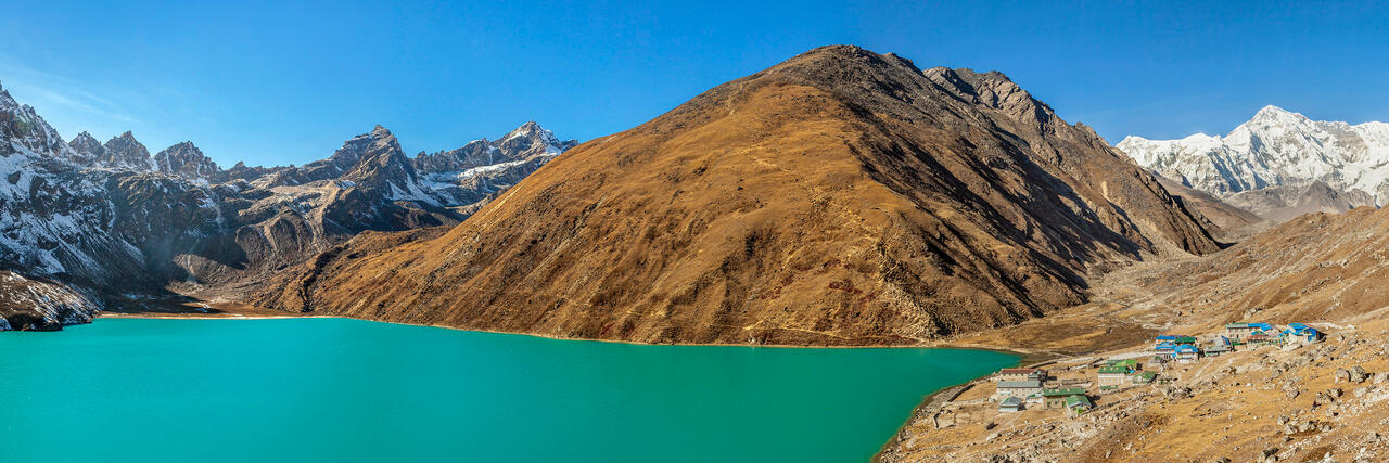 Approaching Gokyo