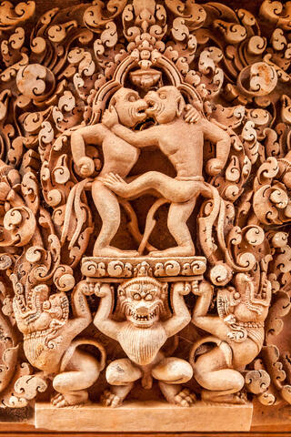 Intricate Carvings at Bantay Srei 2