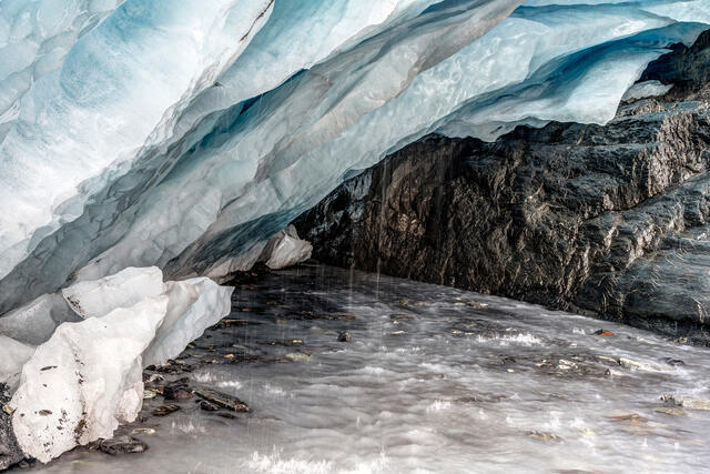 Worthington Glacier Cave