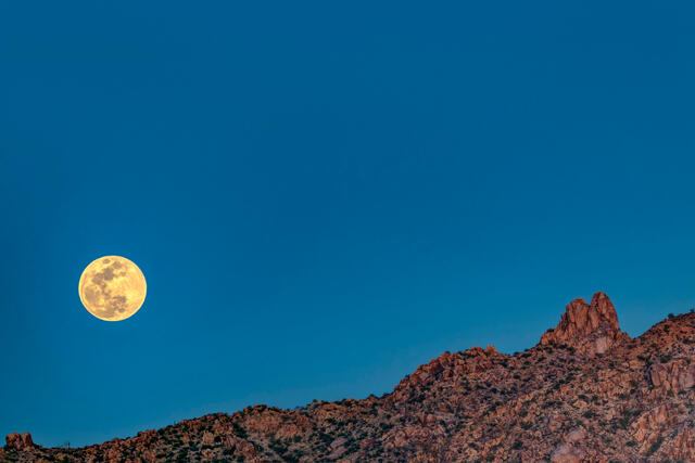 Full Moon over Pinnacle Peak