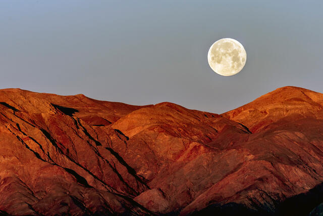 Moonset at Zabrinskie Point