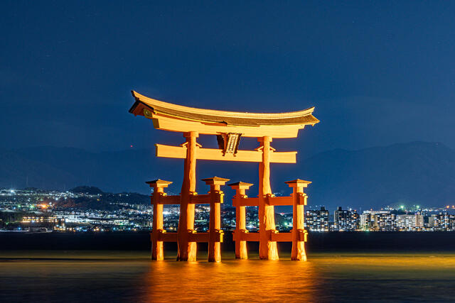 Itsukushima Night