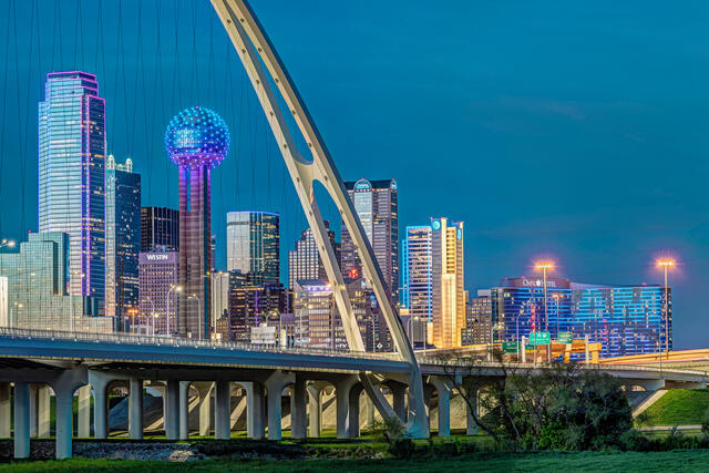 Dallas through the Margaret McDermott Bridge