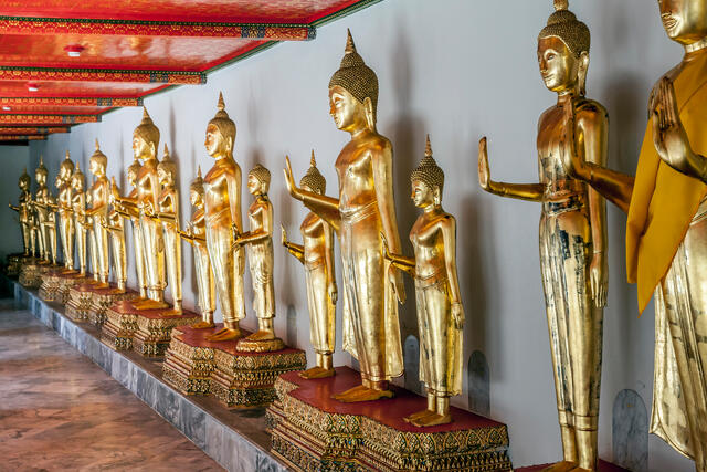 Standing Buddhas