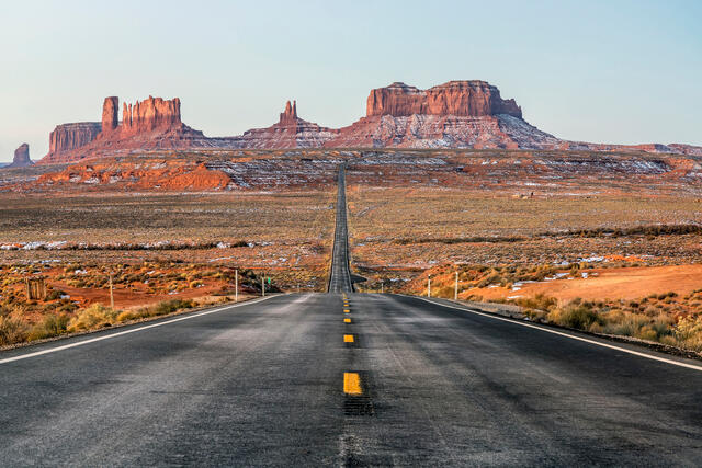 Road to Monument Valley