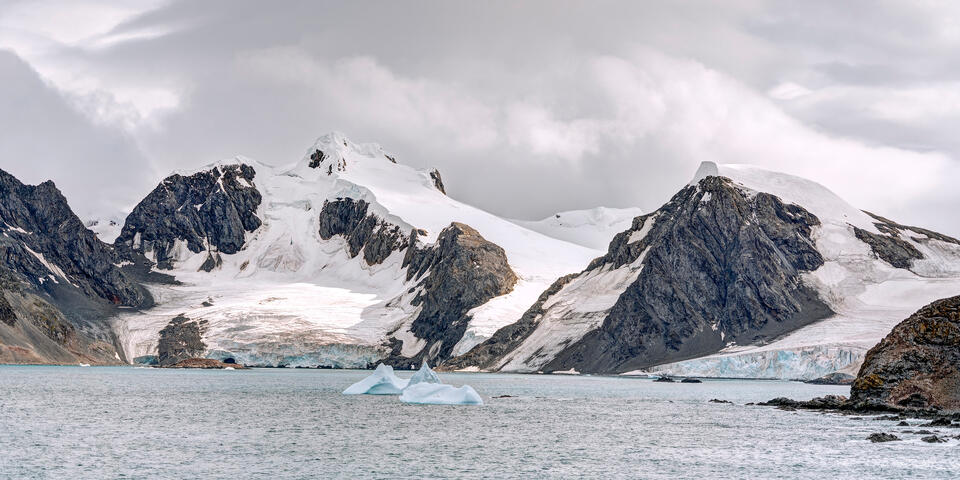 Antarctica, travel, South Georgia, South Orkney Islands, South Georgia Island, landscape, mountain, mountains, snow, ice, winter, white, blue, iceberg, panorama