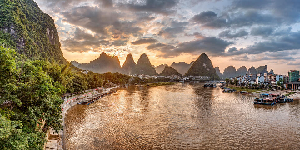 Sunrise over XingPing