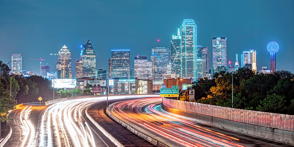 Dallas from the Edgefield Avenue Bridge