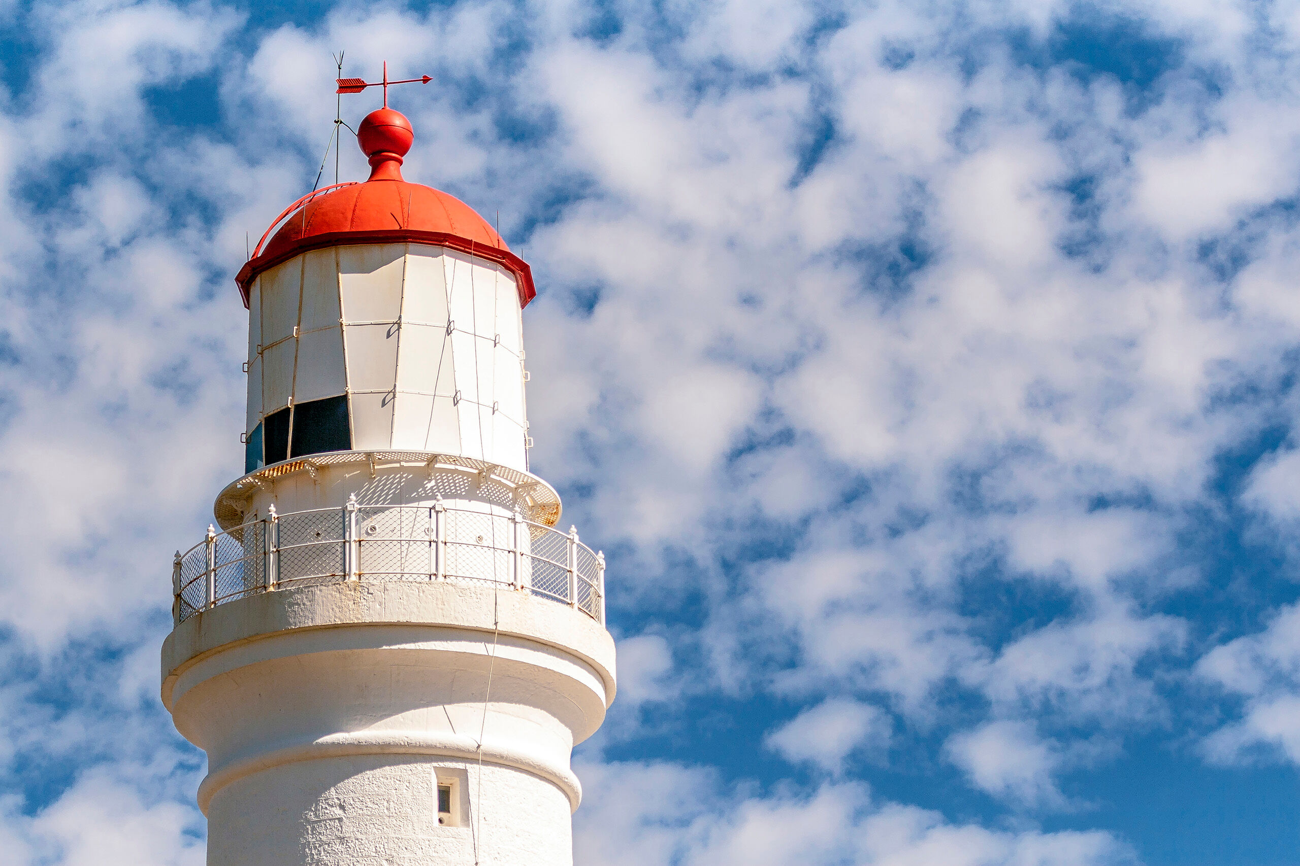 Cape Nelson Lighthouse I stopped at Cape Nelson hoping to see blue whales, which are occasionally visible from this location on Australia's southeast...