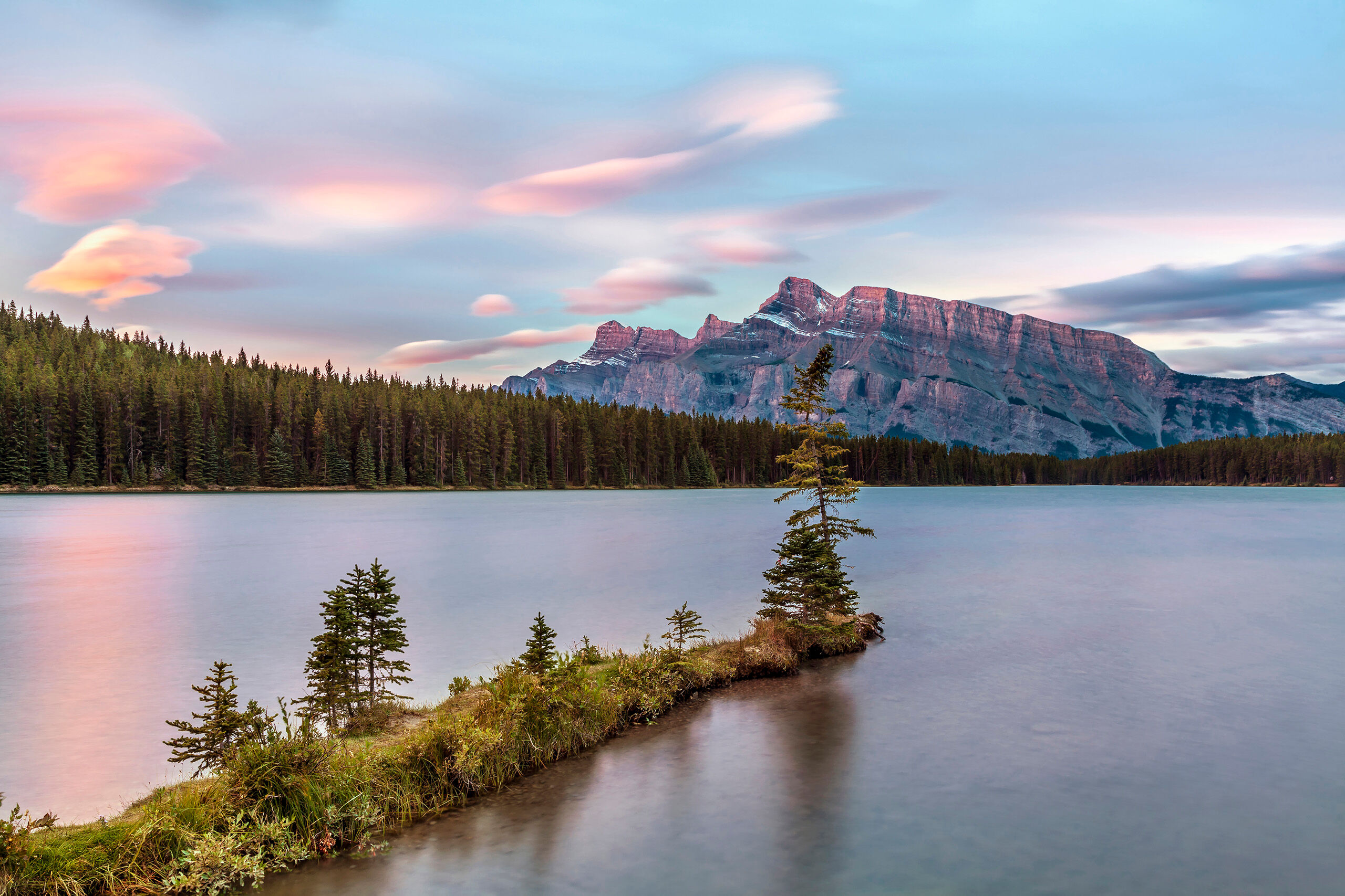 Two Jack Sunrise 2 When I visited the Canadian Rockies in 2012, I had pretty bad luck with light at sunrise and sunset. Even so, Two Jack Lake...