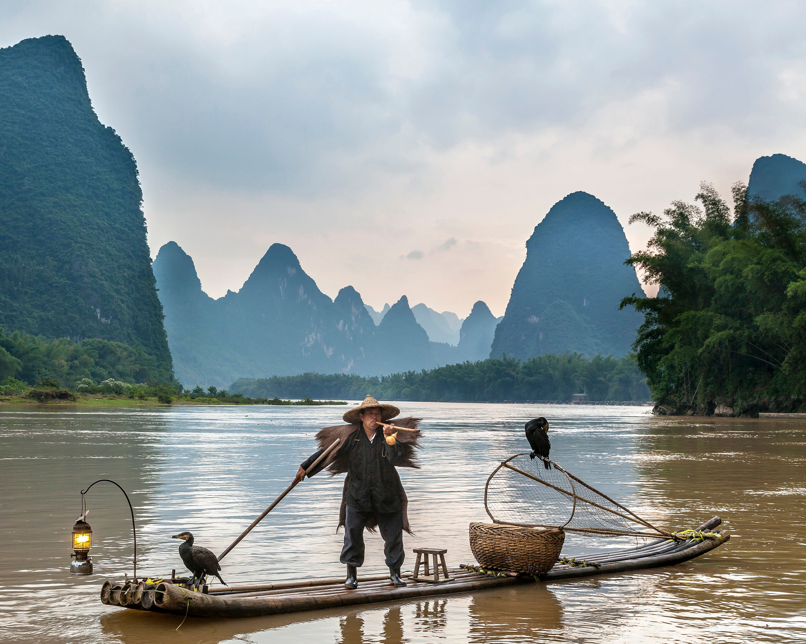 20 Yuan Viewpoint Xing Ping is a pretty Chinese village located on both shores of the Lijiang River. Not too long ago, fishermen in the village...