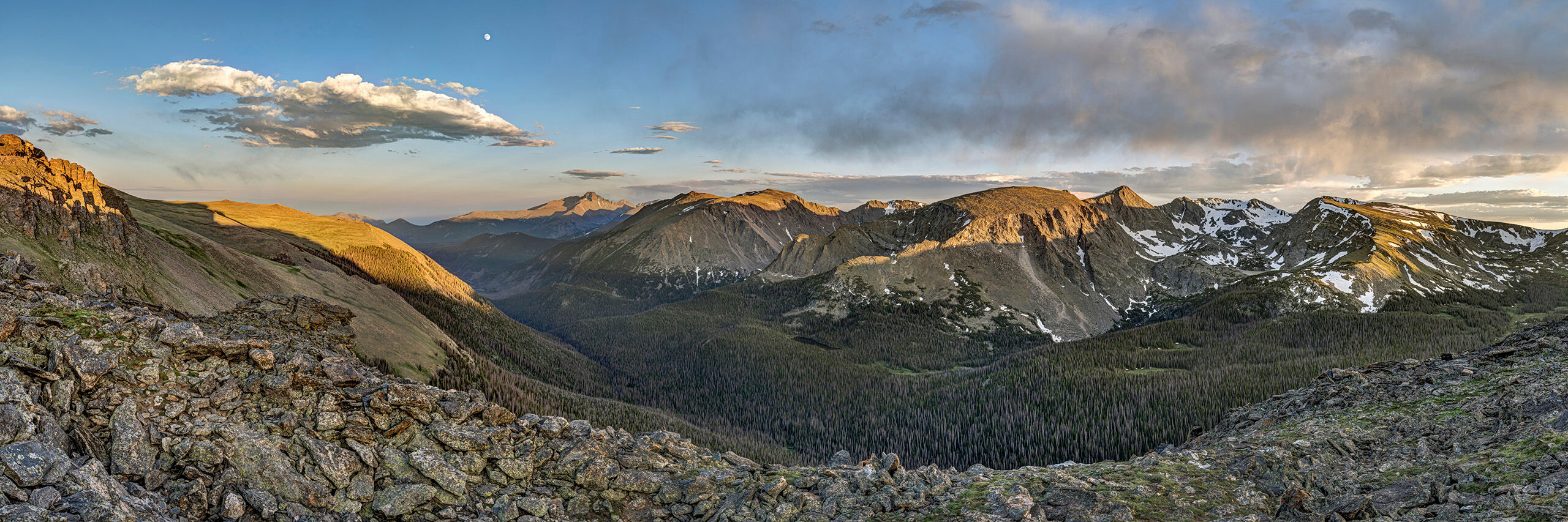 Trail Ridge Panorama Trail Ridge Road, in northern Colorado's Rocky Mountain National Park, is a beautiful, 2-lane paved road that crosses the Continental...