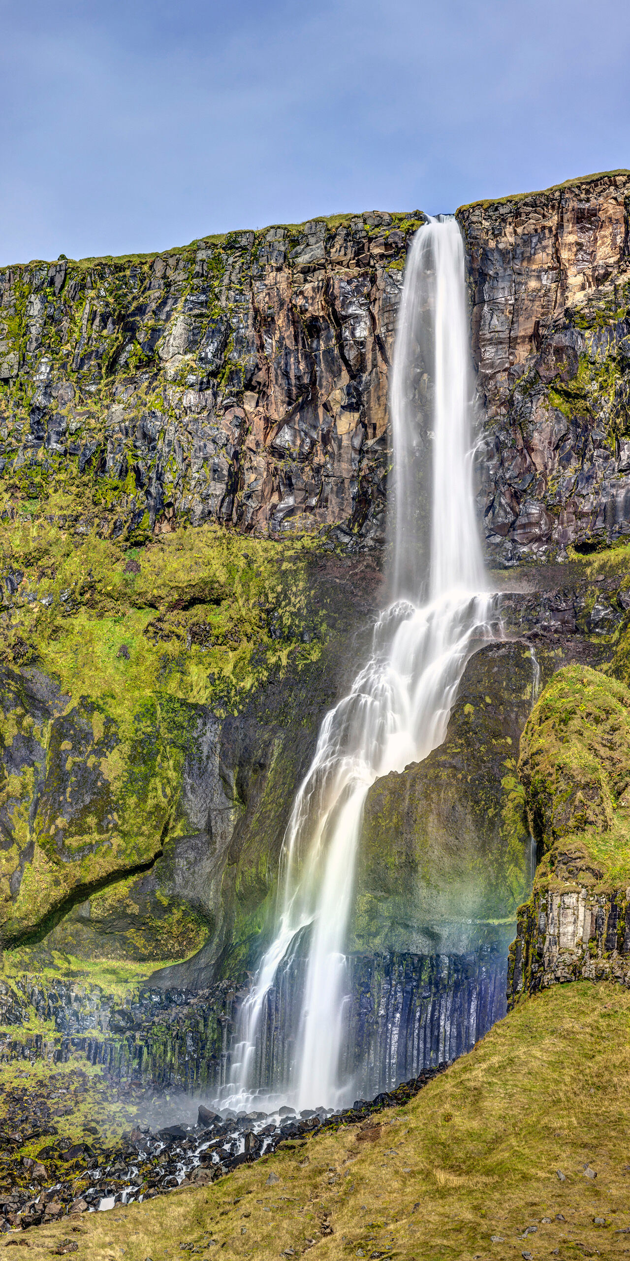 Bjarnarfoss Bjarnarfoss is Icelandic for Bear Falls (or Bear Waterfall), which is odd because there are no bears on Iceland. Apparently...