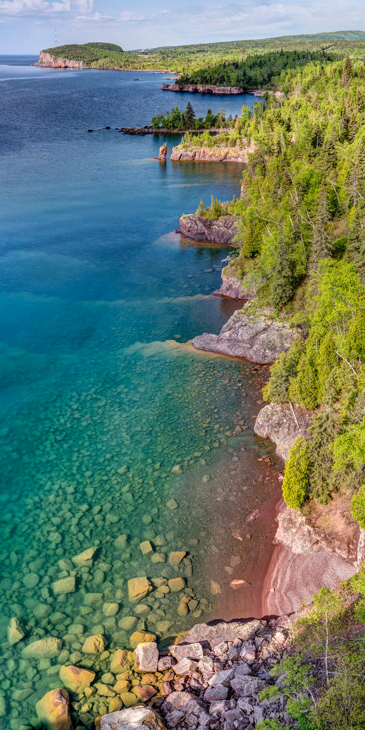 Shovel Point Shovel Point, in Tettegouche State Park, along Minnesota's beautiful north shore of Lake Superior, is a lovely view fairly easily...