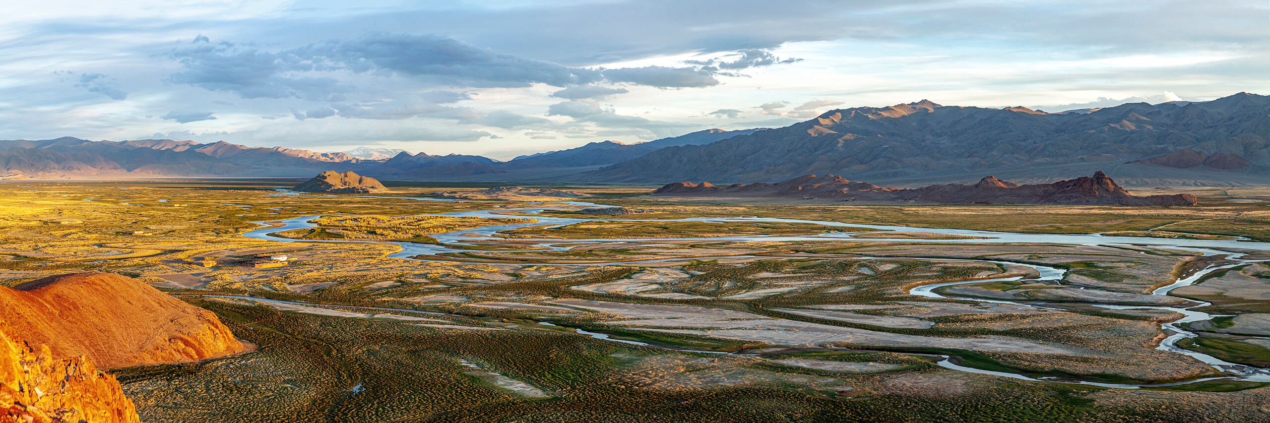 White River Panorama Mongolia is one of the driest places on the planet, but the mostly nomadic residents of the far western portion of this landlocked...