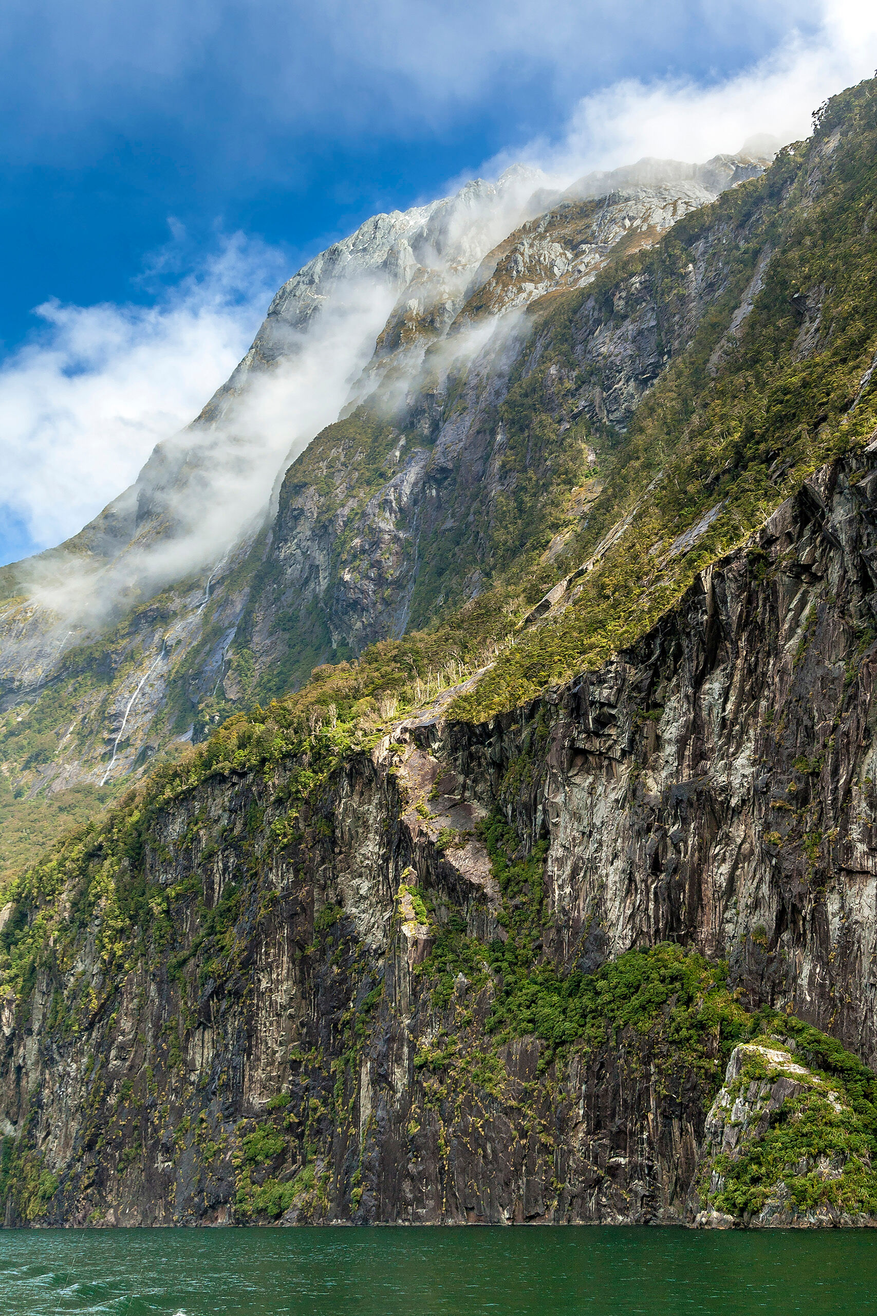 Milford Sound Milford Sound is one of the most beautiful places I have ever seen. Occupying the southwest portion of New Zealand's South Island...