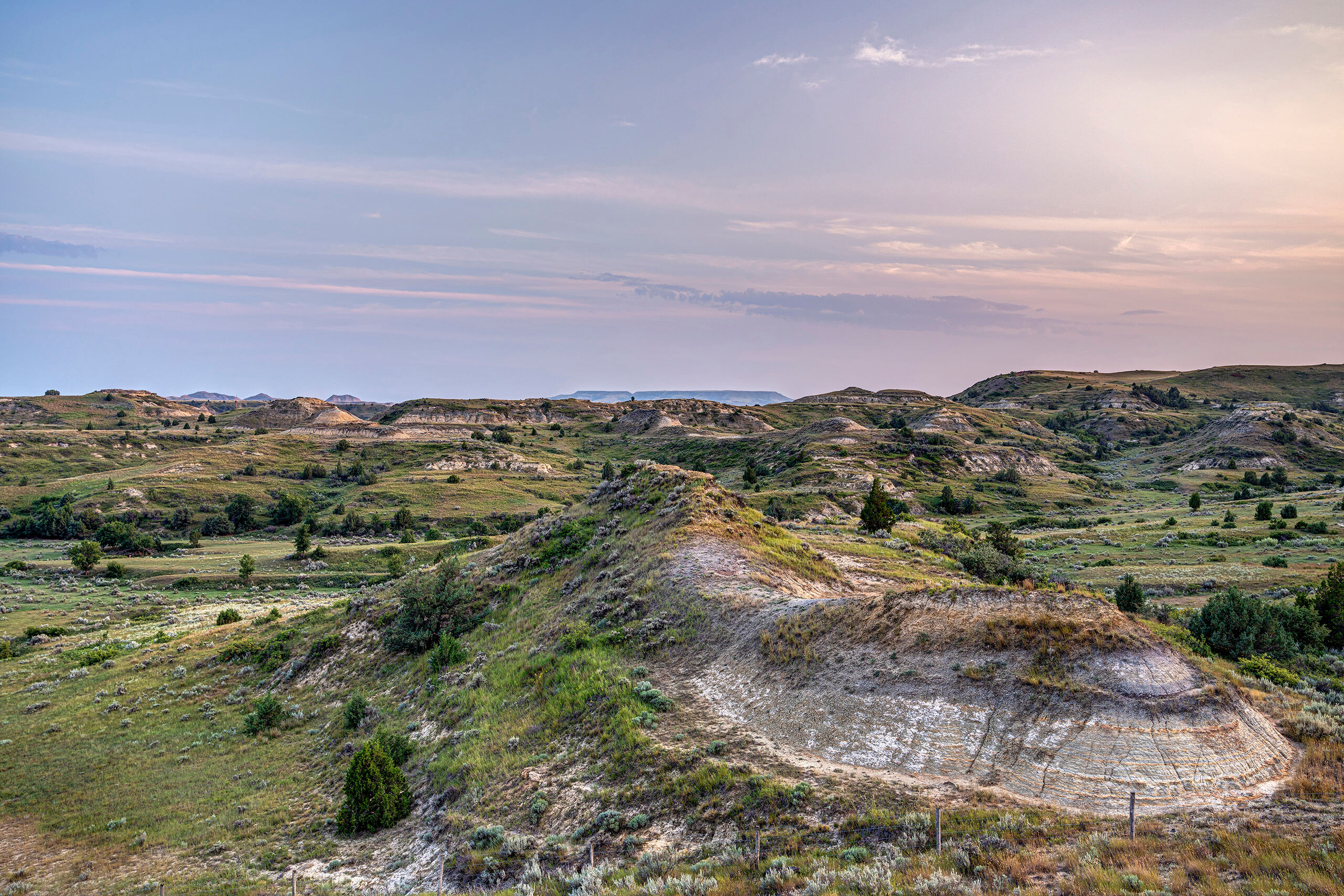 Sunset at Theodore Roosevelt National Park I've never really spent any time in North Dakota, other than when I've driven through. On one such quick trip through the state...