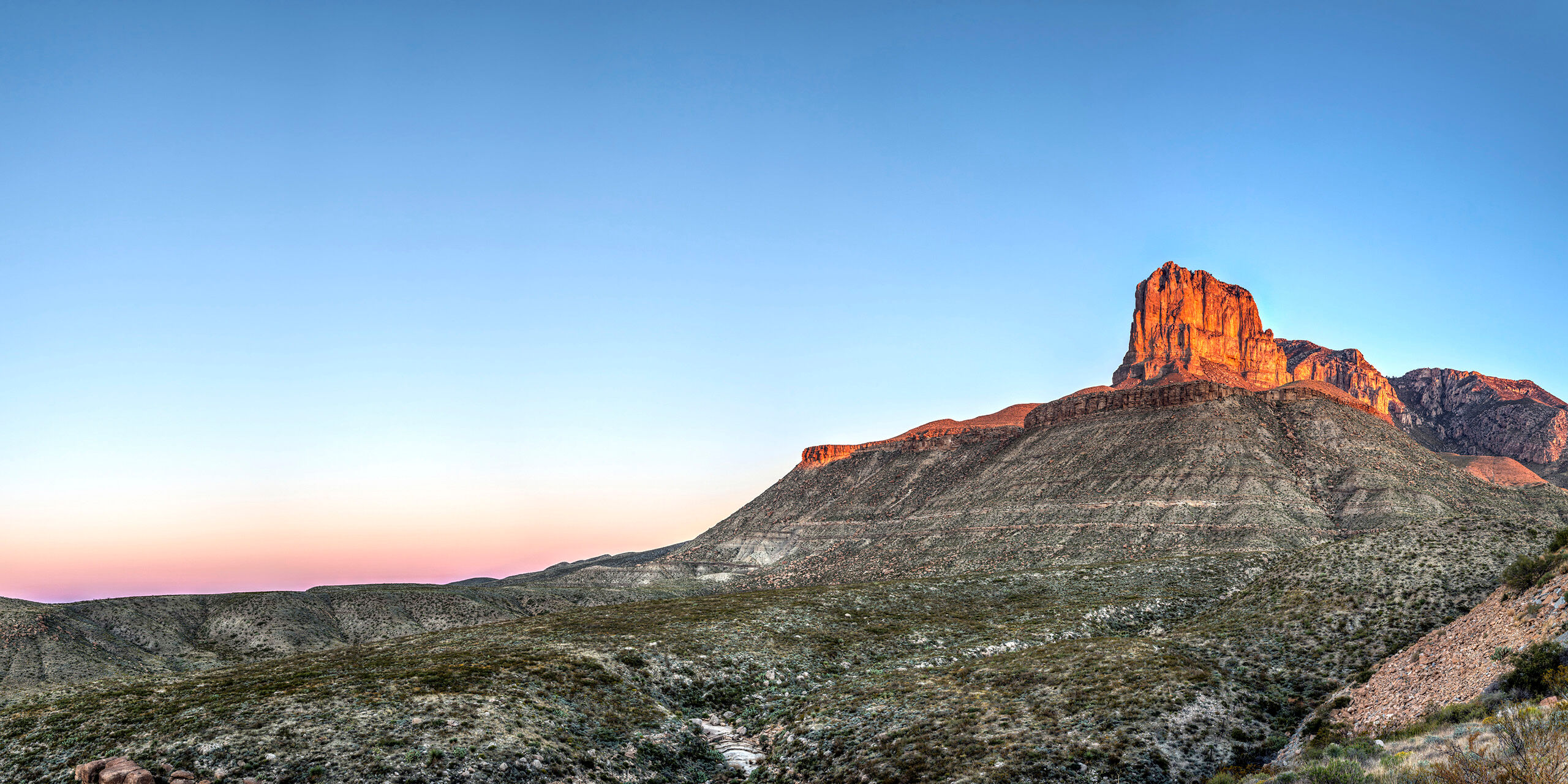 El Capitan Sunrise Not to be confused with its more famous and identically named brother in California's Yosemite National Park, Guadalupe Mountains...